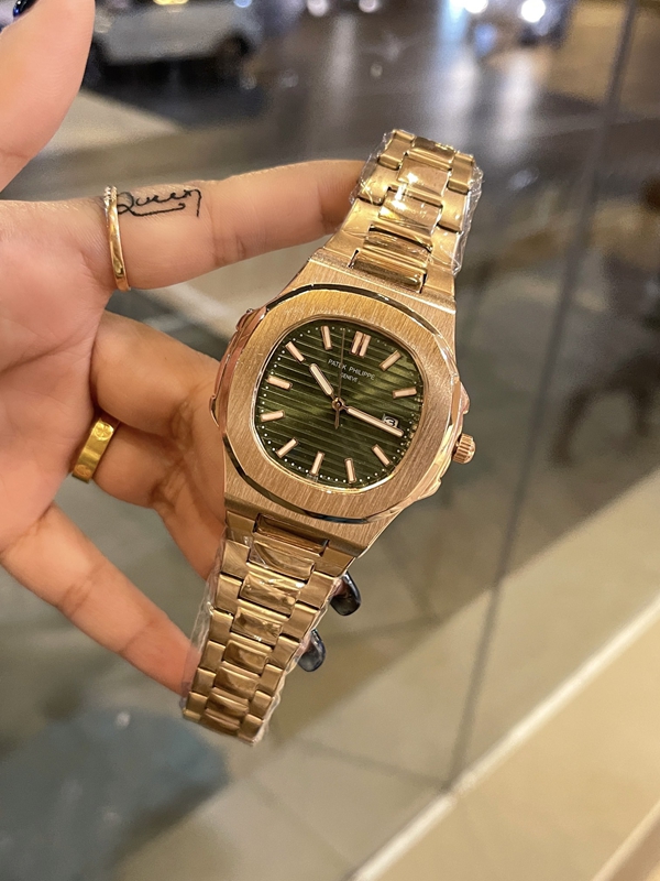 ブランド時計角部分ディテール